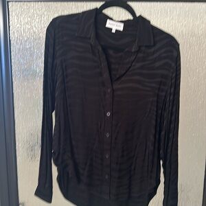 Bella Dahl black button up